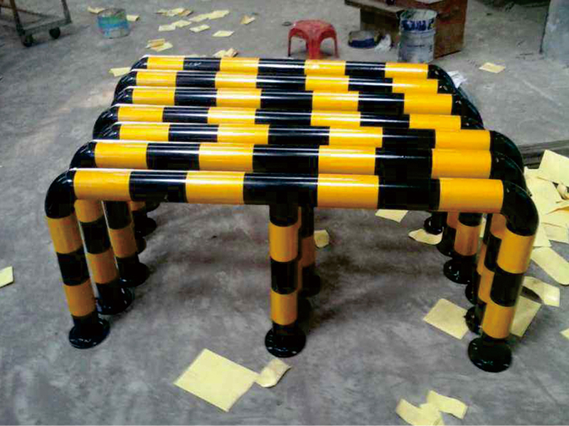 工(gong)廠(chang)車間(jian)防撞(zhuang)欄(lan)